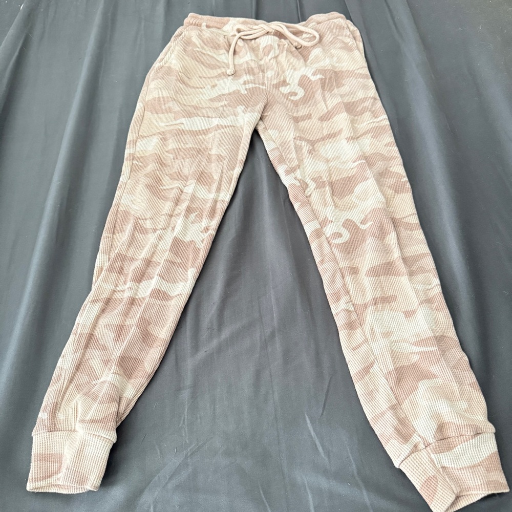 Design Lab Lord & Taylor Ribbed Knit Jogger Pants in Beige and Light Pink